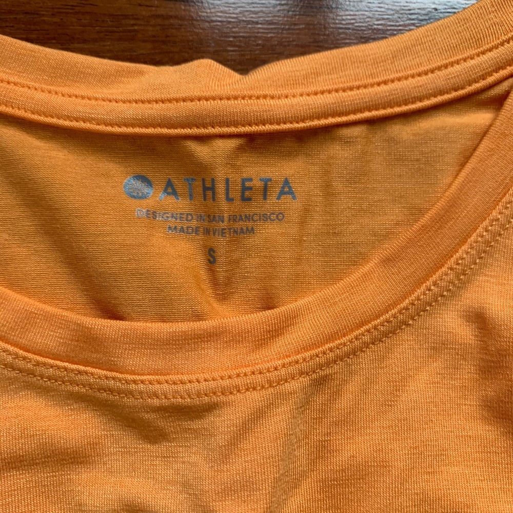 Athleta orange top